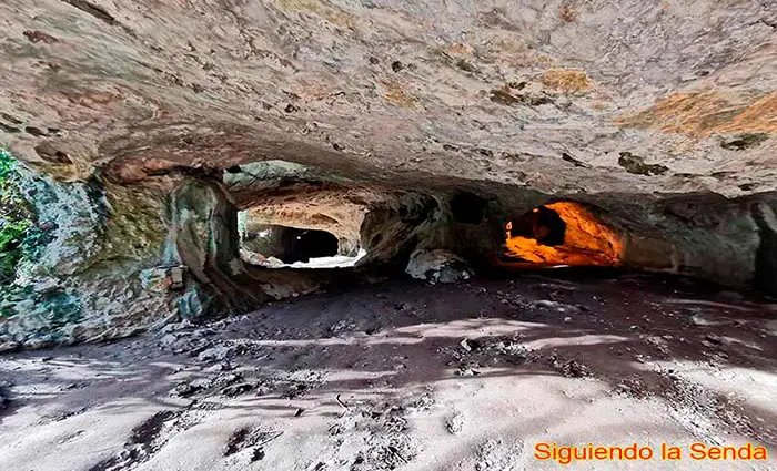 Cuevas de Zugarramurdi y Museo de las Brujas