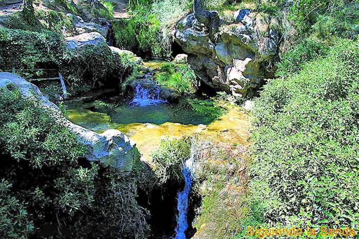 Ruta las fuentes, desde el balneario de Manzanera a la fuente del gavilán.