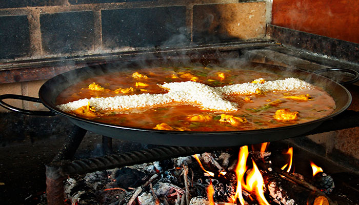 La Paella, plato típico en Castellón.