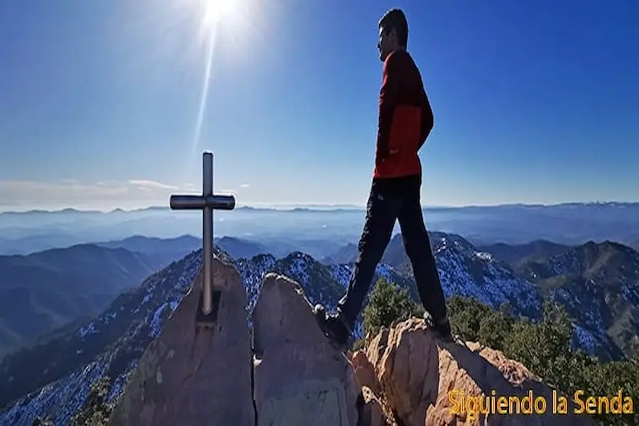 El Bautizo de las Cimas: ¿Cómo se Elige el Nombre de las Montañas? 2 Ascensión al pico Espadán