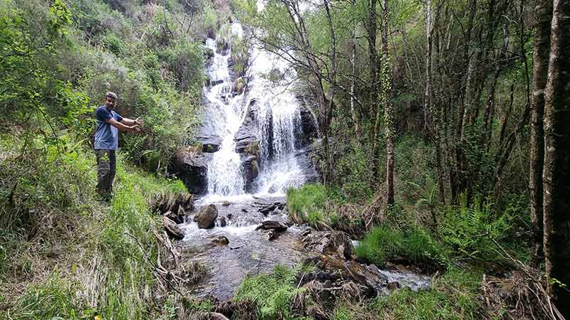 Esta es la cascada más grande en la ruta a la Fervenza da Chamosa.