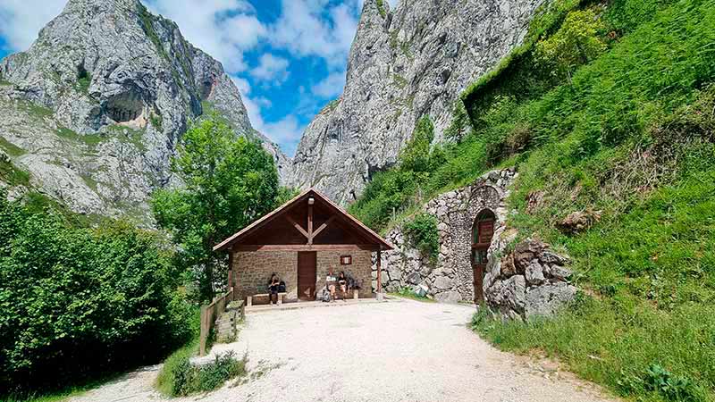 ruta a Bulnes desde Poncebos 