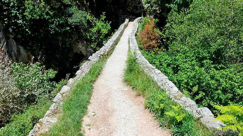 ruta a Bulnes desde Poncebos