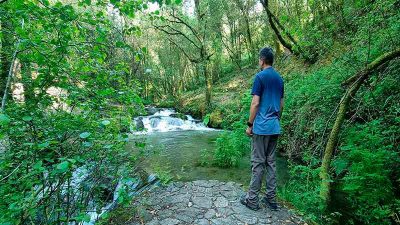 Cascada en la ruta das Pedras e da Auga